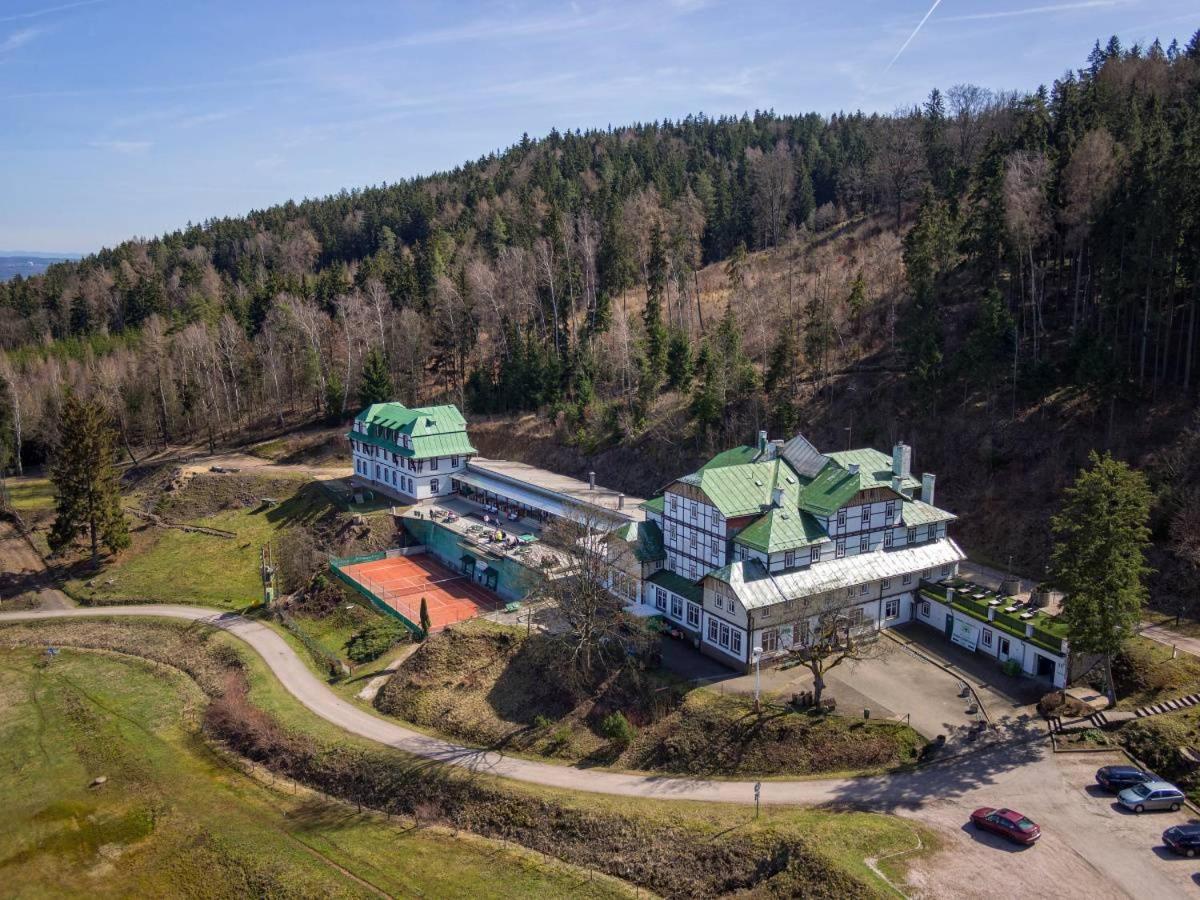 Retro Hotel Pod Zvicinou Bílá Třemešná Dış mekan fotoğraf